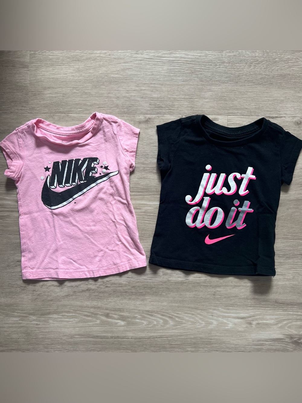 2 Nike Girls Pink & Black Graphic Short Sleeve Tees